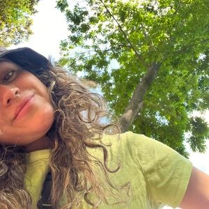 Meet your Posher, Gabriela